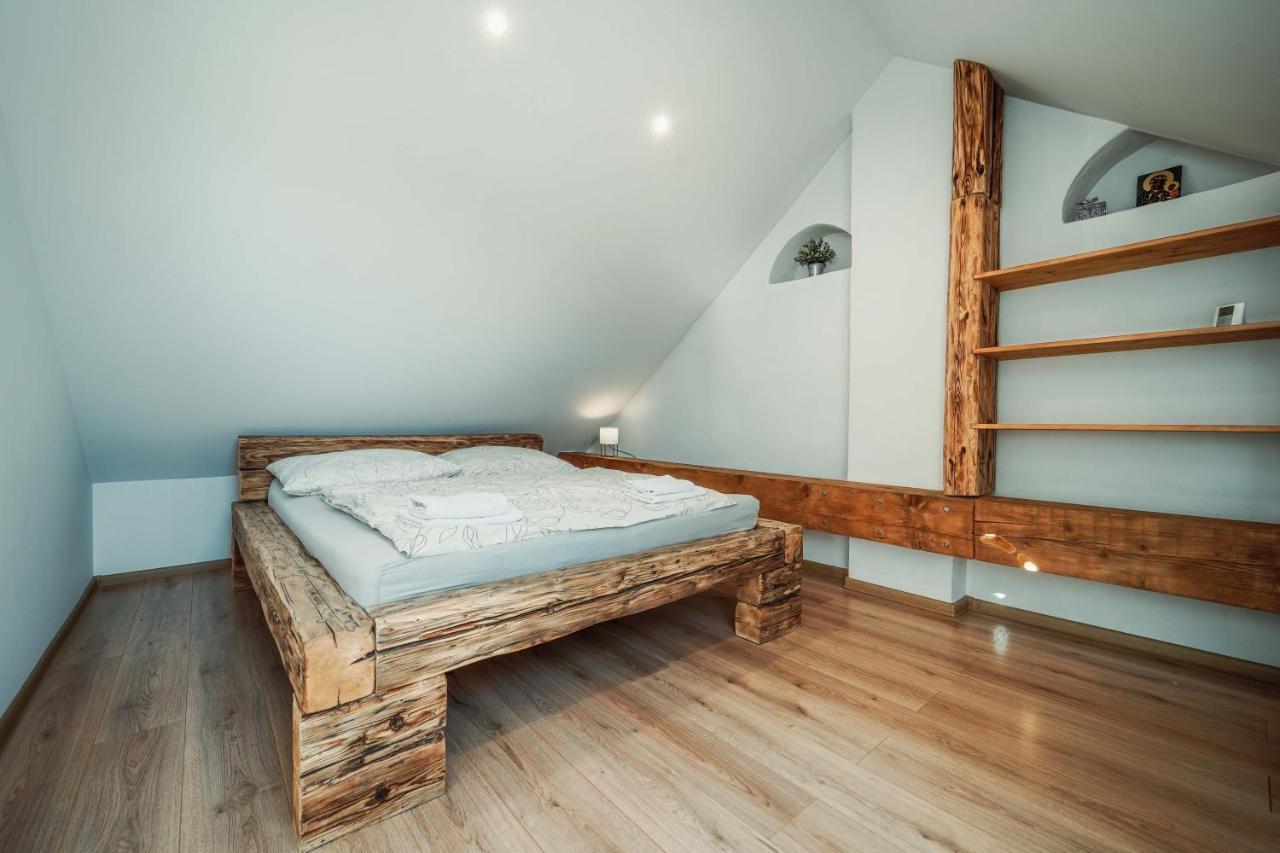 ČÁKYHO KÚRIA - mezonetový apartmán s krbom, fínskou a infrasaunou Smižany Exterior foto