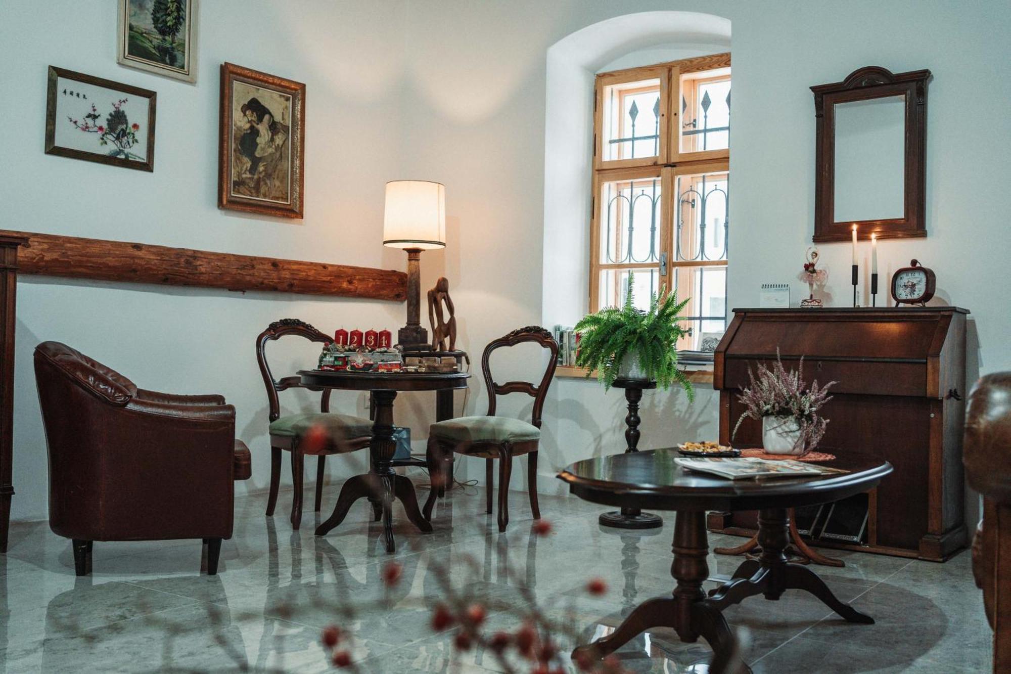 ČÁKYHO KÚRIA - mezonetový apartmán s krbom, fínskou a infrasaunou Smižany Exterior foto